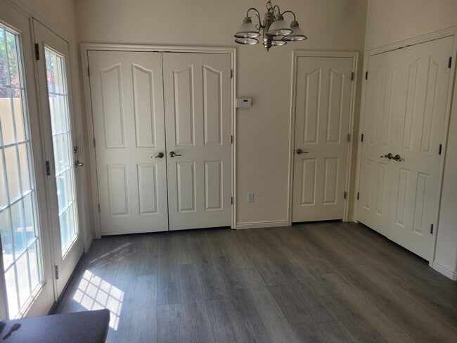 Building Photo - 5555 Geronimo Way