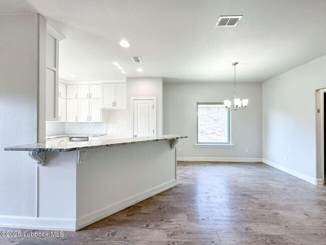 Building Photo - 1108 N Gardner Ave