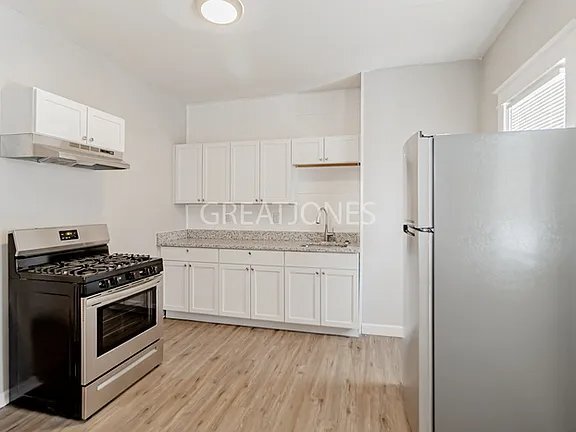 Foto del edificio - 4128 Schiller Pl