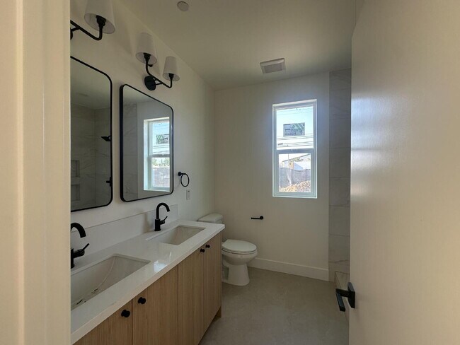 Building Photo - Brand New Construction 3 Bed | 2 Bath - Es...