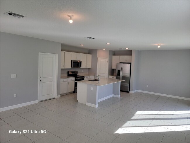 Foto del edificio - 4518 Dow Ln