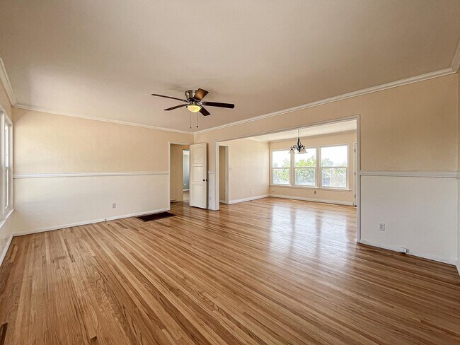 Foto del edificio - 5538 Winchester St