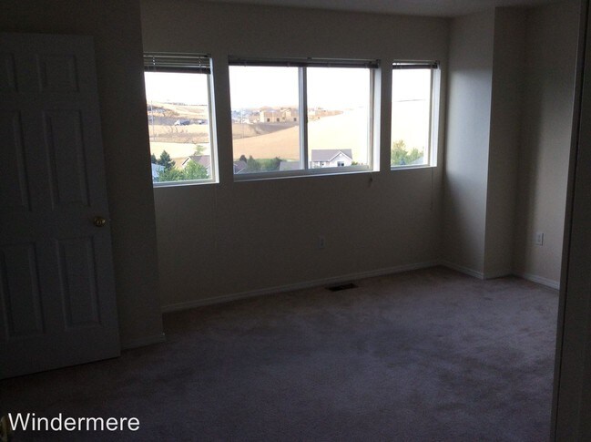 Building Photo - 3 br, 2.5 bath House - 2430 NW Granite Court