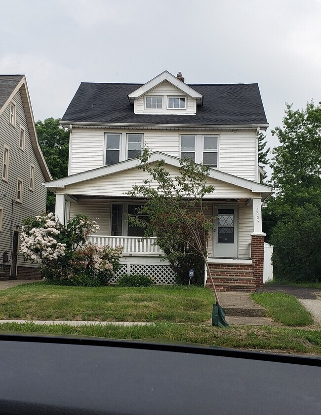 Frente de la casa - 2005 Goodnor Rd