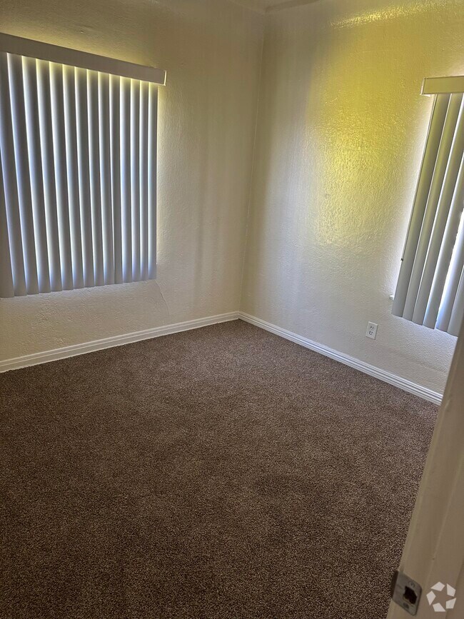 Downtown Compton Gated Apartments for Rent Compton, CA 4 Rentals