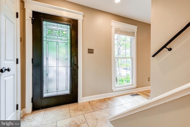 Building Photo - 5909 Berkshire Ct