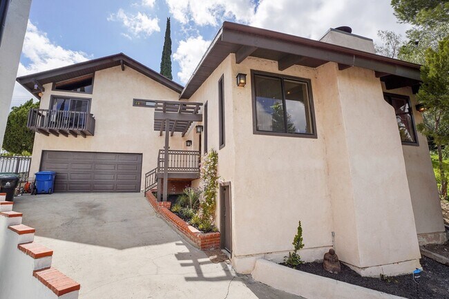 Building Photo - 22220 Costanso St