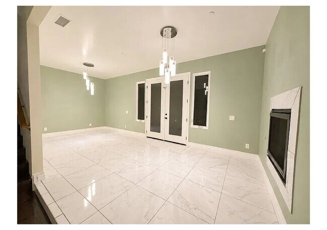 Foto del edificio - 19462 Harding Ln