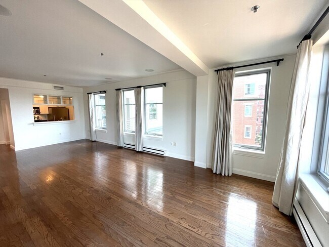 Foto del edificio - 1597 Washington St