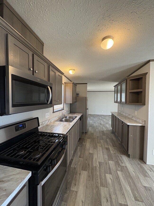 Building Photo - 315 Basket Branch