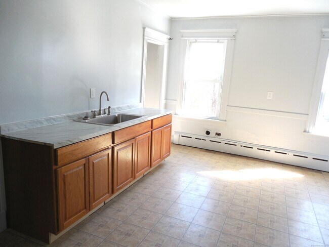 Building Photo - 33 Vista Pl