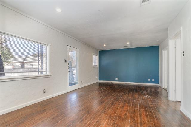 Building Photo - 409 N Prairie Ave