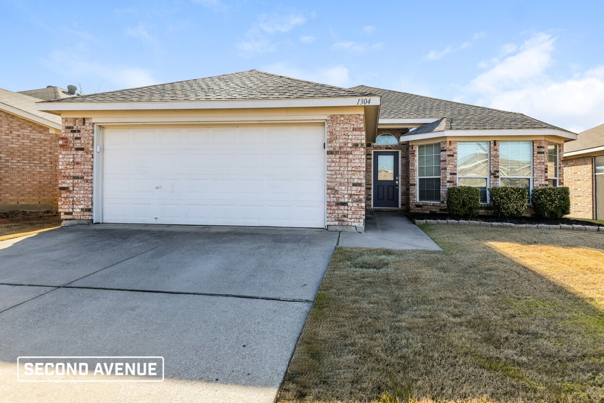 Primary Photo - 1304 Sierra Blanca Dr