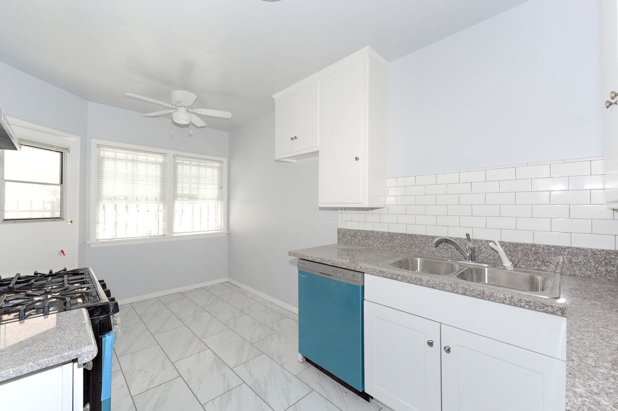 Building Photo - 4312 Price St