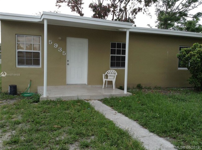 Building Photo - 15935 E Bunche Park Dr