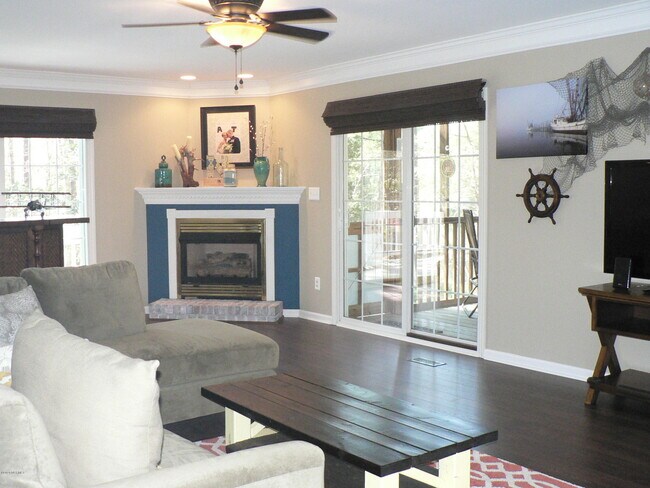 Building Photo - 313 Limbaugh Ln