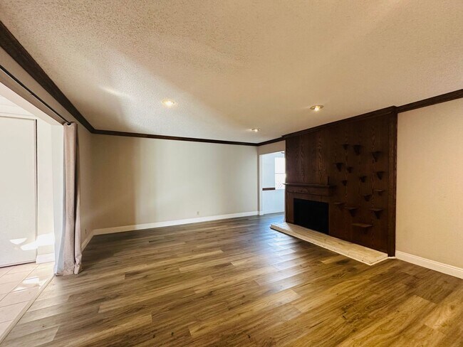 Foto del edificio - 3BD/2BA Single-Story Home in Huntington Beach