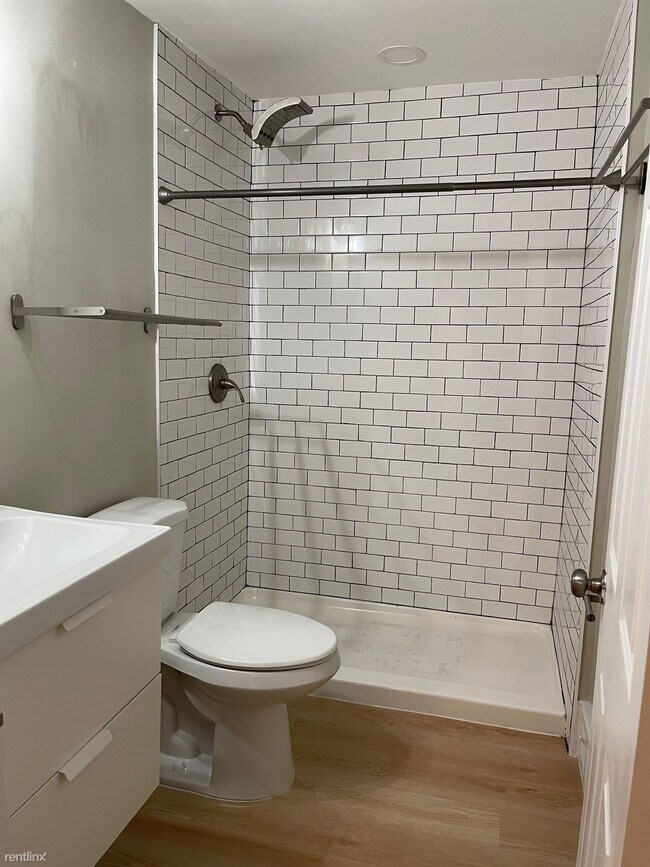 Building Photo - 2 br, 1 bath House - 106 River Rd Apt 4 , ...