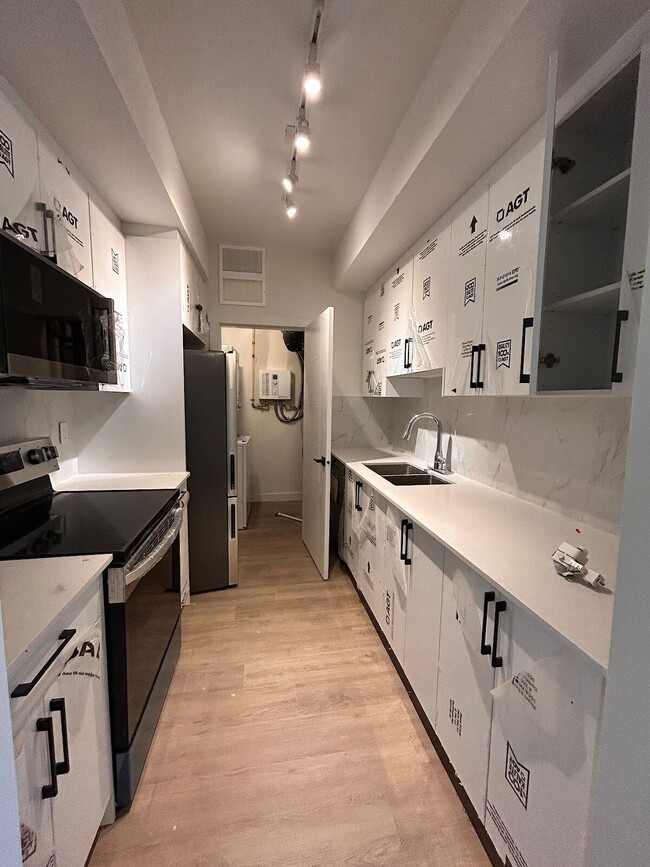 Building Photo - New Built Apartment - Ponoka