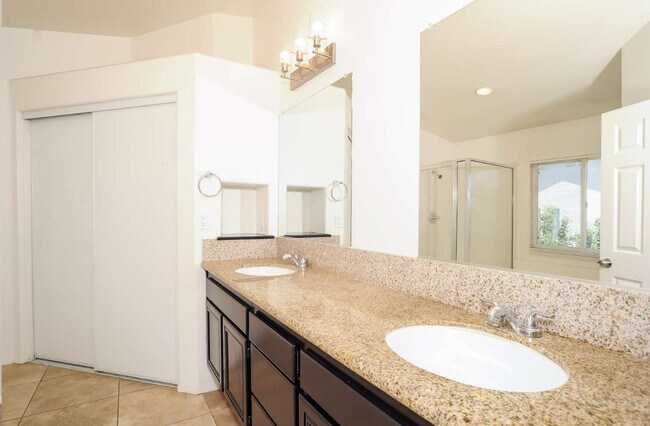 Building Photo - 42516 Coronet Ct
