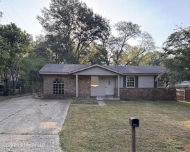Building Photo - 8678 Yorktown Dr