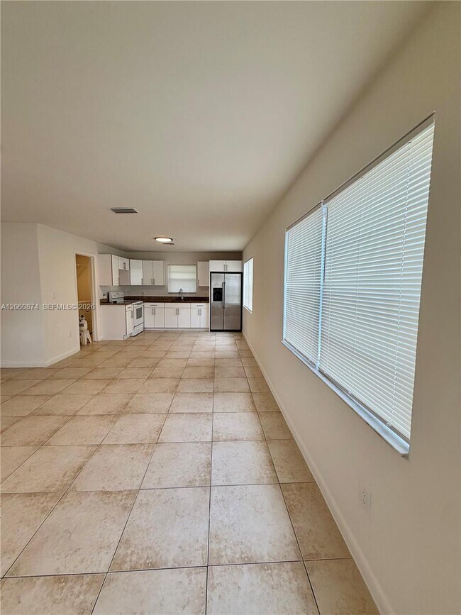 Foto del edificio - 4073 SW 52nd St