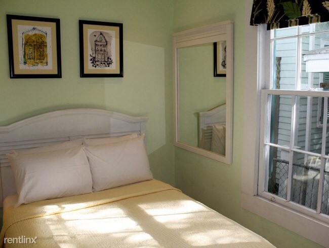 Building Photo - 2 br, 1 bath House - Perfect Pineapple