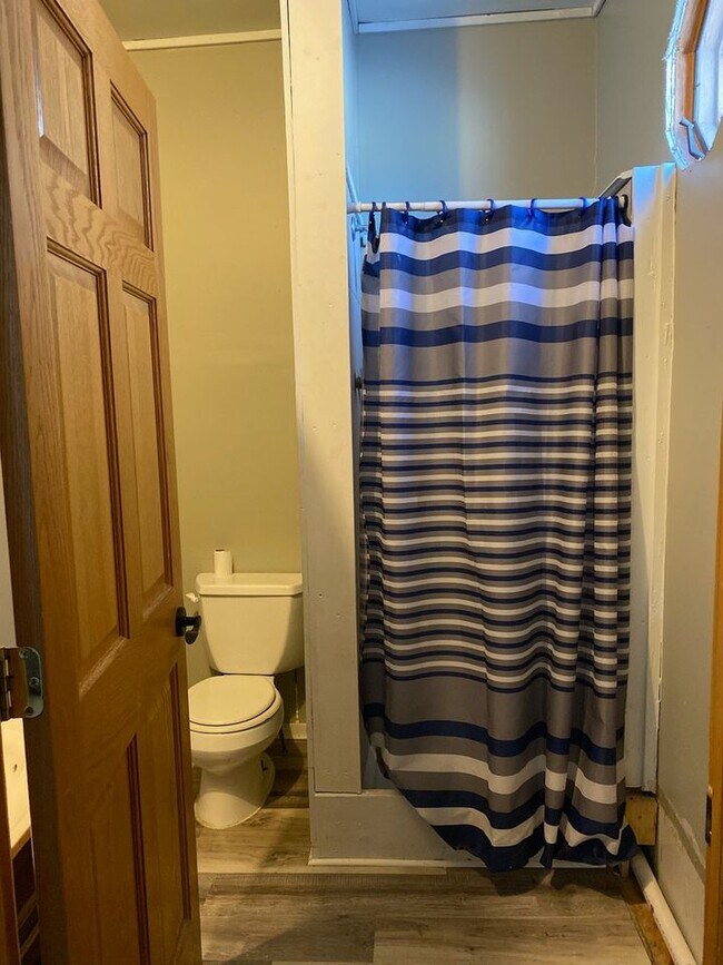 Foto del edificio - 126 Main St W