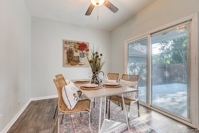 Foto del edificio - 14111 Red Maple Wood