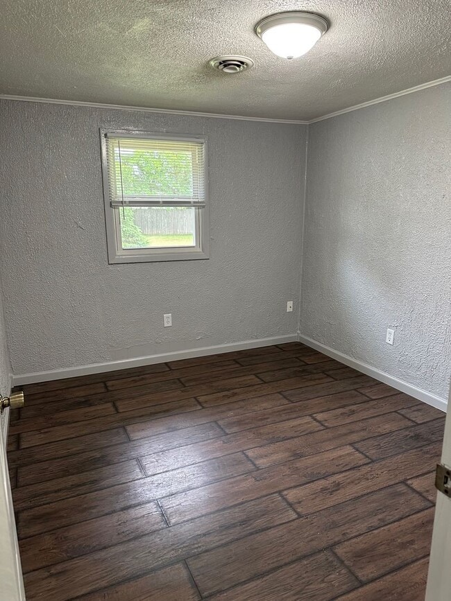 Foto del edificio - 11523 N Elm Grove Rd