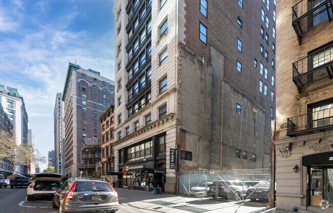 Building Photo - 22-24 W 26th St