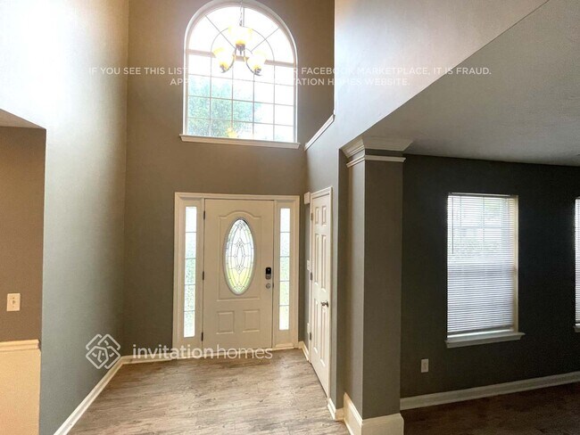 Building Photo - 345 Hazelhurst Dr