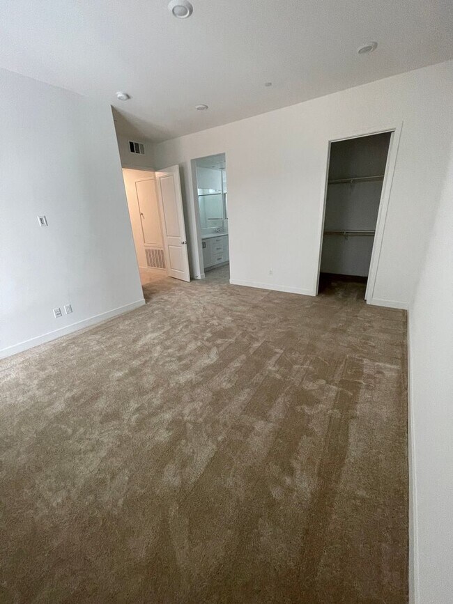 Foto del edificio - 3 Br/2bth -  GREAT PARK NEIGHBORHOOD - ONE STORY