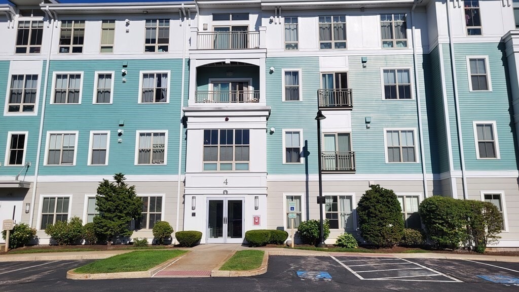 4 Repton Pl Unit 4408, Watertown, MA 02472 Condo for Rent in