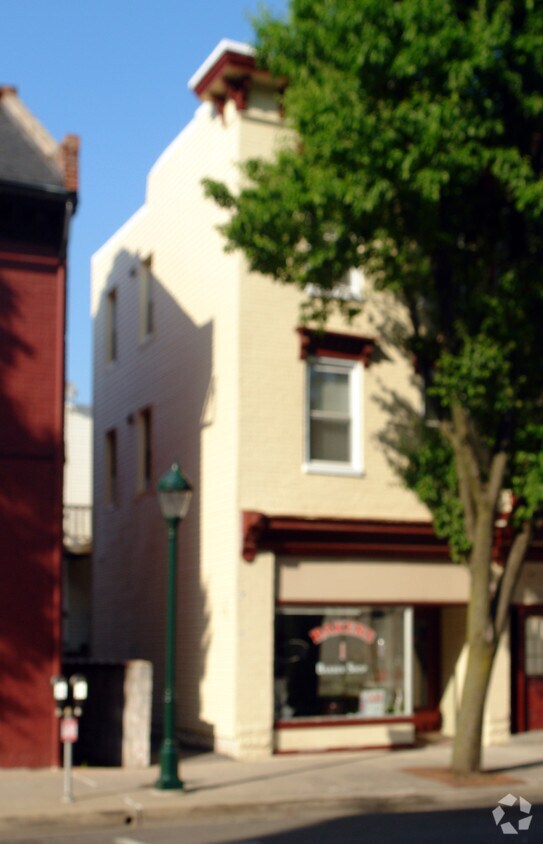 Primary Photo - 38-44 E Washington St