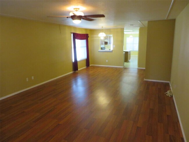 Foto del edificio - 15506 Imperial Jade Dr