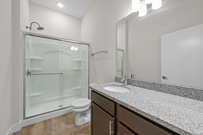 Studio 101 Bathroom - The Ave