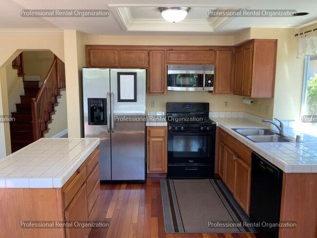 Building Photo - Beautiful Eastside 4 Bedroom, 3 Full baths in quiet neighborhood