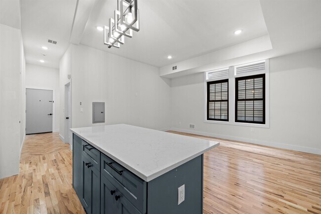 Building Photo - 241 Palisade Ave
