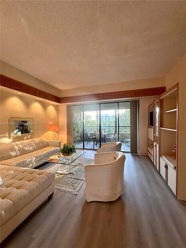 Foto del edificio - 7472 La Paz Blvd