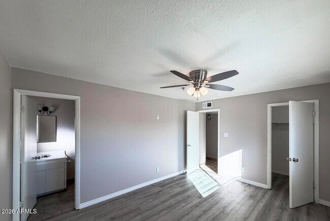Building Photo - 6301 W Earll Dr