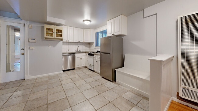 Photo - 1135 De Haro St Apartment