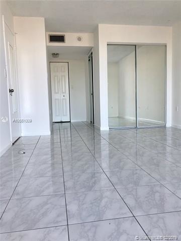 Foto del edificio - 1200 NE Miami Gardens Dr  301W