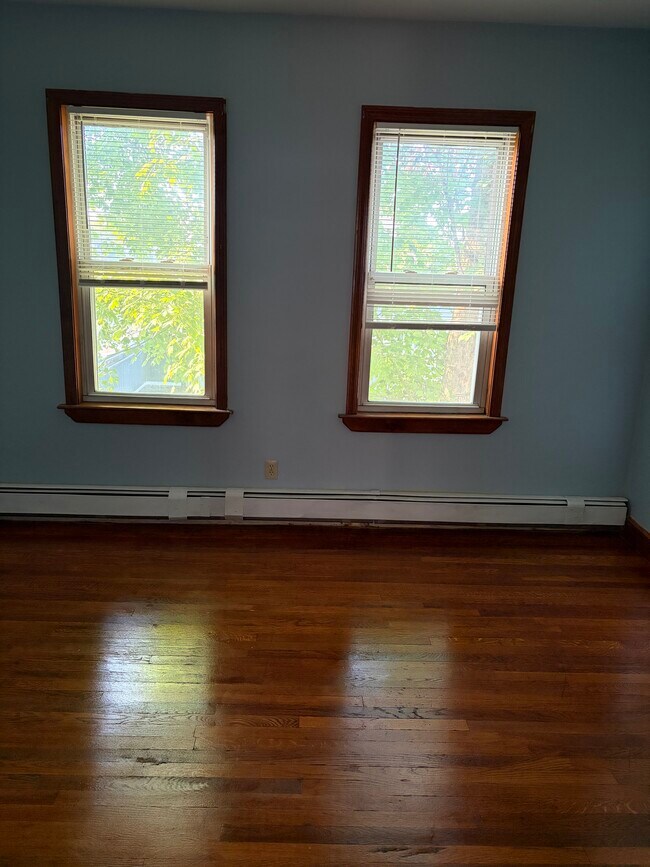 Foto del edificio - 187 Glenway St