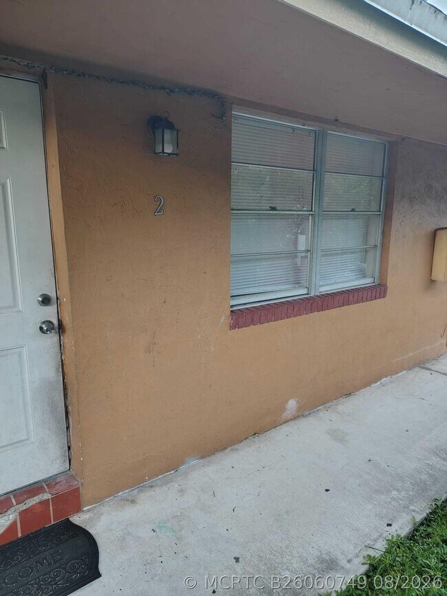 Building Photo - 2023 SW 29th Ave