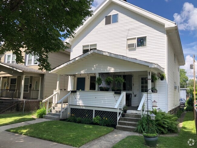 Building Photo - 1317 N 6th St