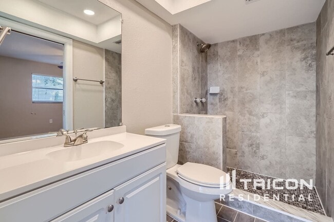 Foto del edificio - 2062 Southpointe Dr