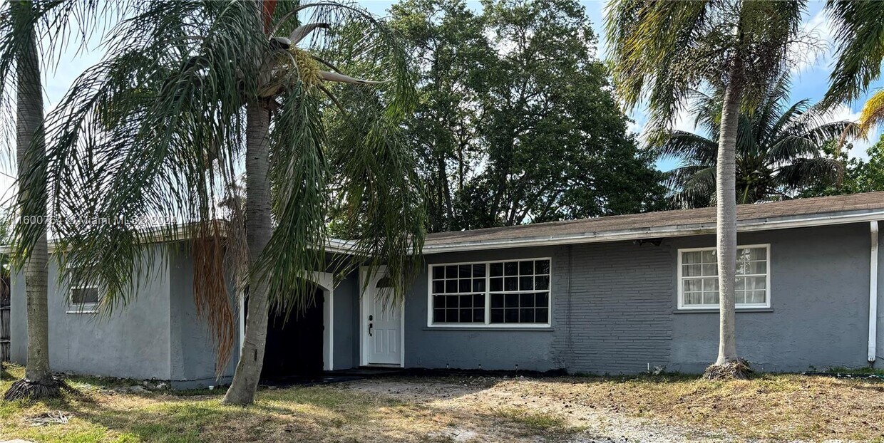 Primary Photo - 5701 SW 56th St
