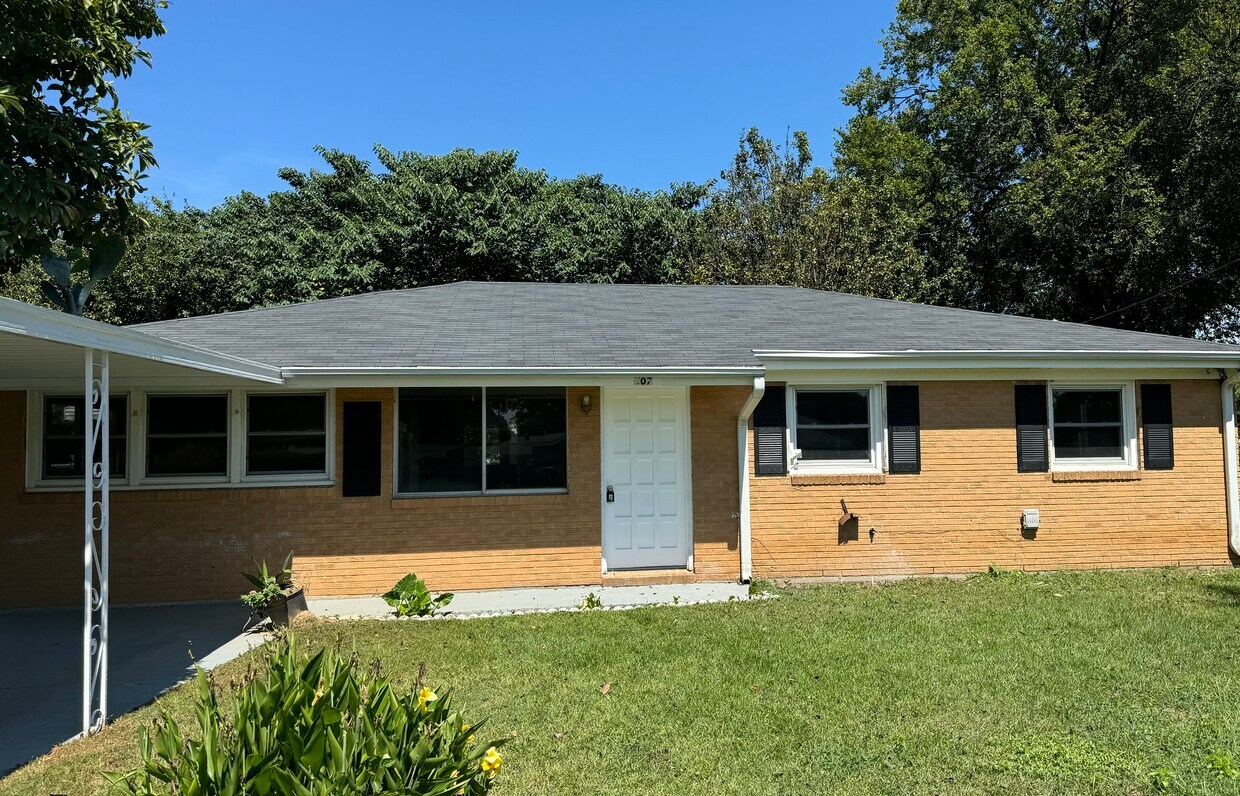 Foto principal - 507 Sterling St