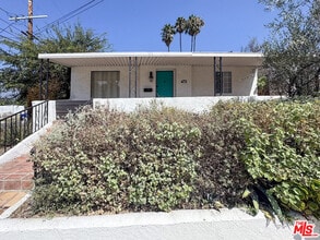 Building Photo - 4751 Lincoln Ave
